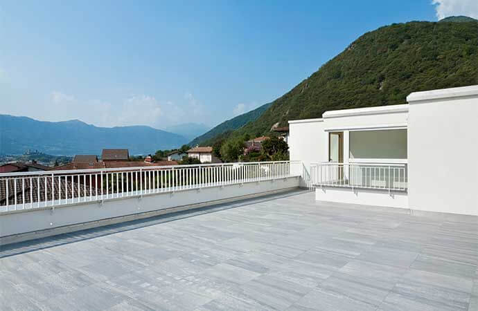 Etapas-chave do projeto de sobreelevação com cobertura em terraço acessível