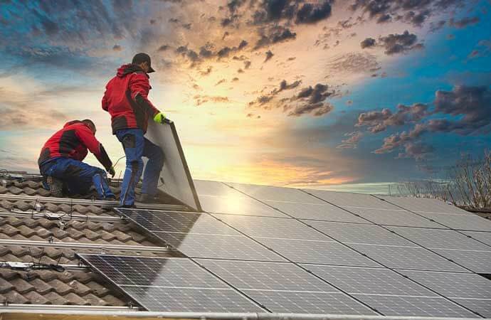 Fases de um projeto de instalação de painéis solares com a Avenir Obras Portugal